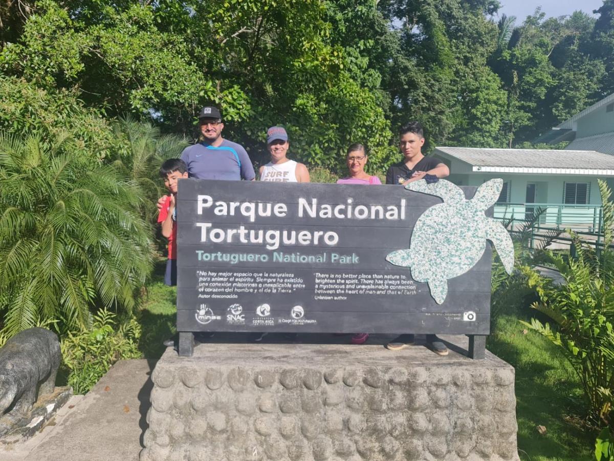 Cabinas El Muellecito Tortuguero Eksteriør bilde